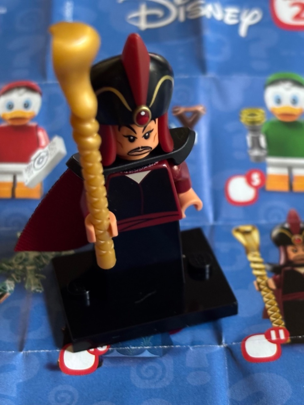 LEGO DISNEY Series 2 "Jafar" dis034 with stand, pamphlet & accessories.